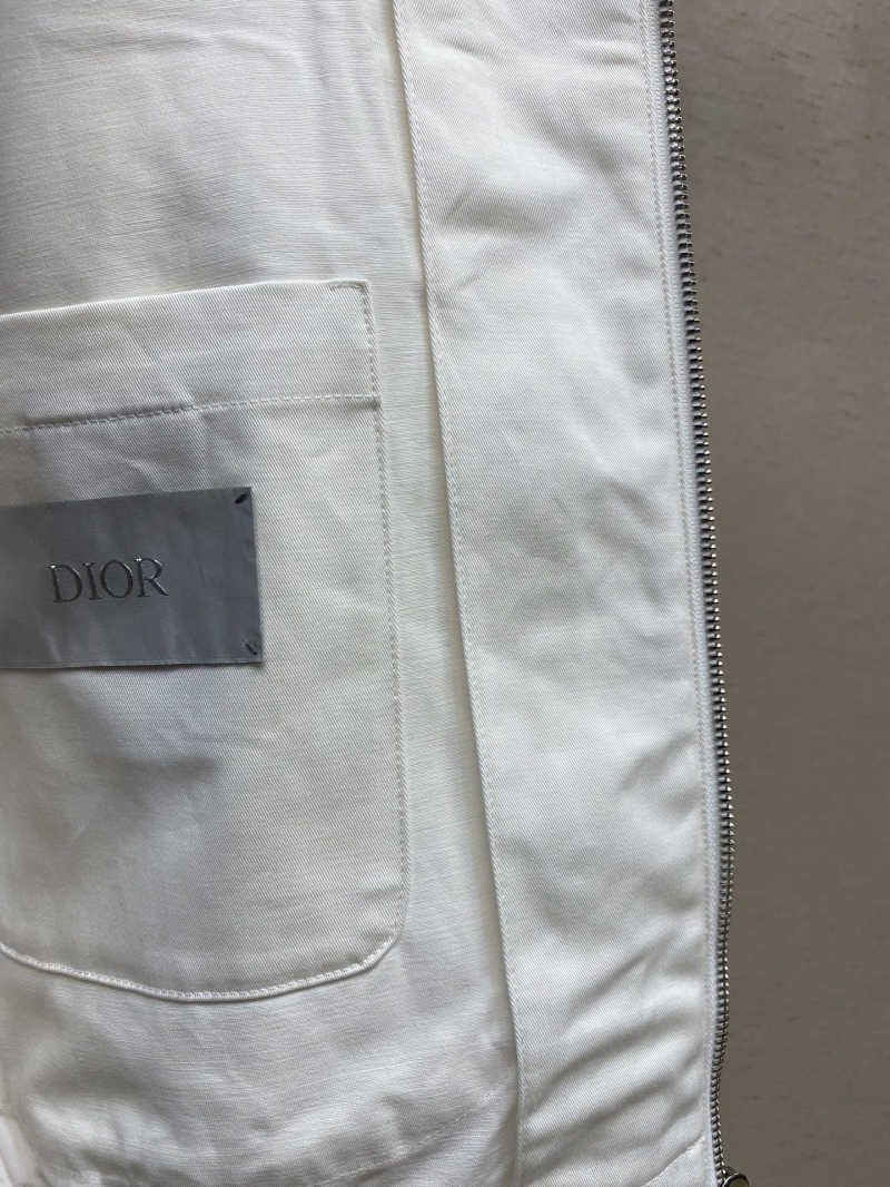 chr1st1an D10r outwear